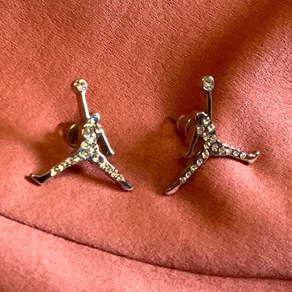 Basketball stud earrings - Picture 3 of 3